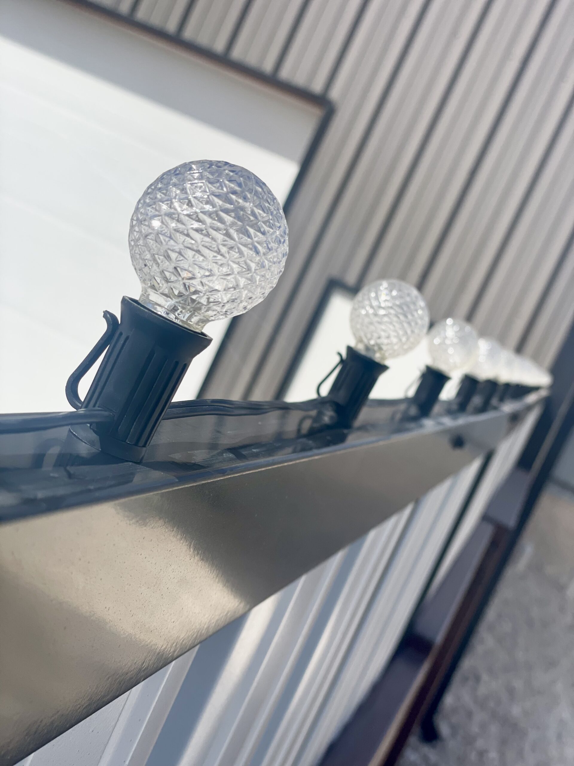 G40 Black/White Magnetic Patio Light Strands 25' to 100' - Image 7