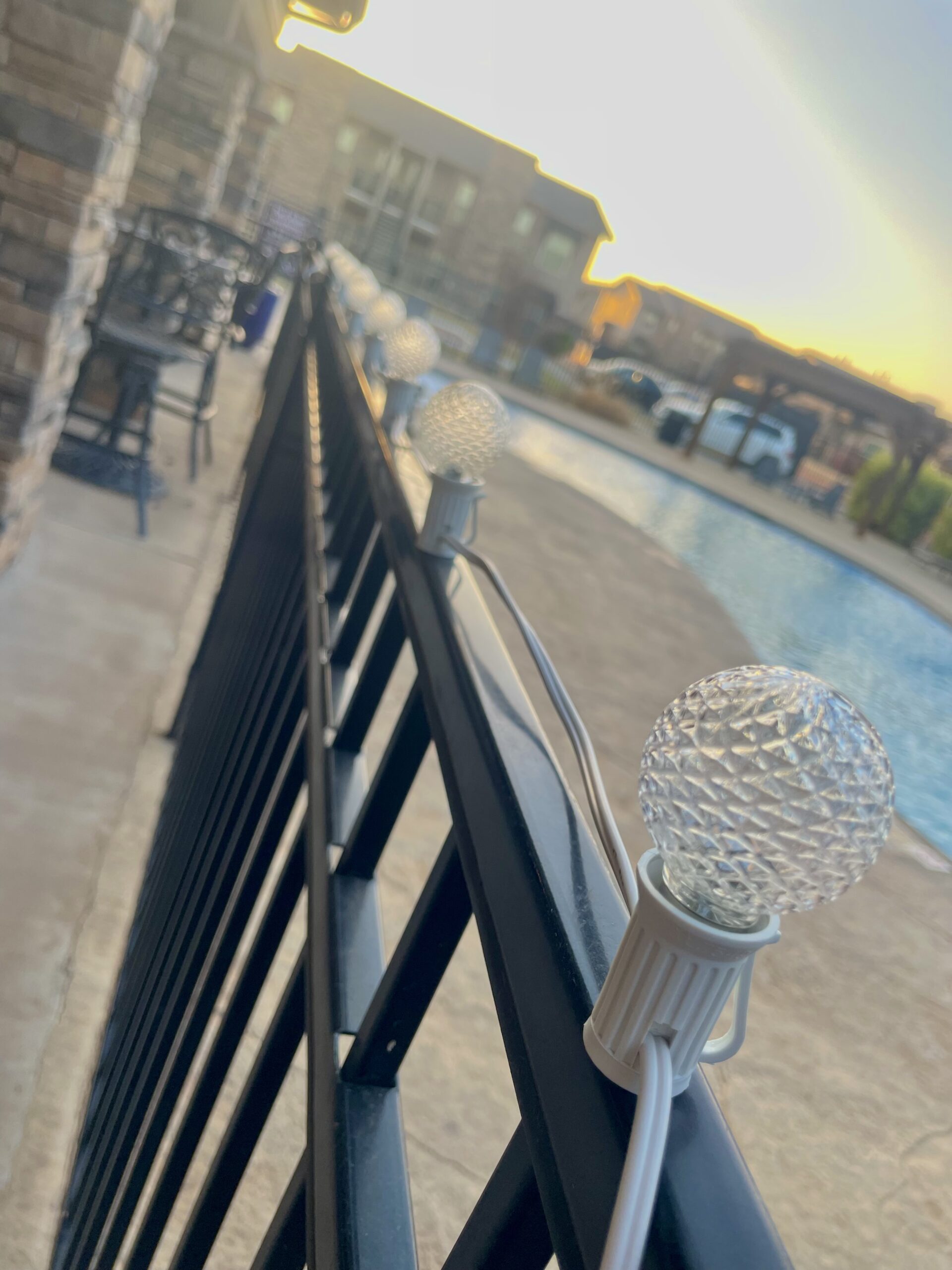 G40 Black/White Magnetic Patio Light Strands 25' to 100' - Image 8